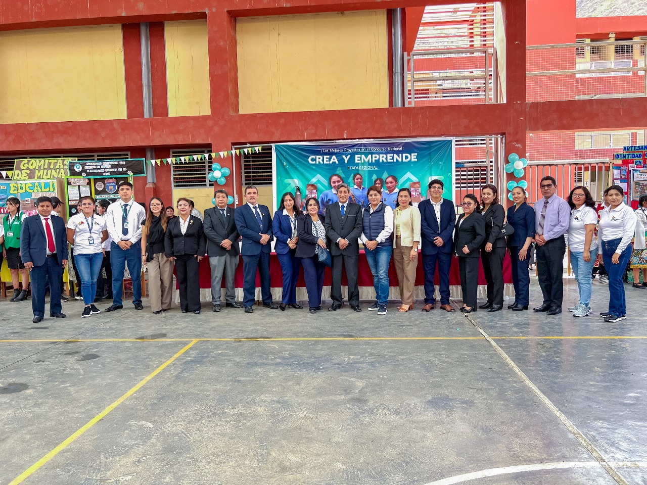 50 PROYECTOS CREATIVOS PARTICIPARON EN EL CONCURSO CREA Y EMPRENDE ETAPA REGIONAL