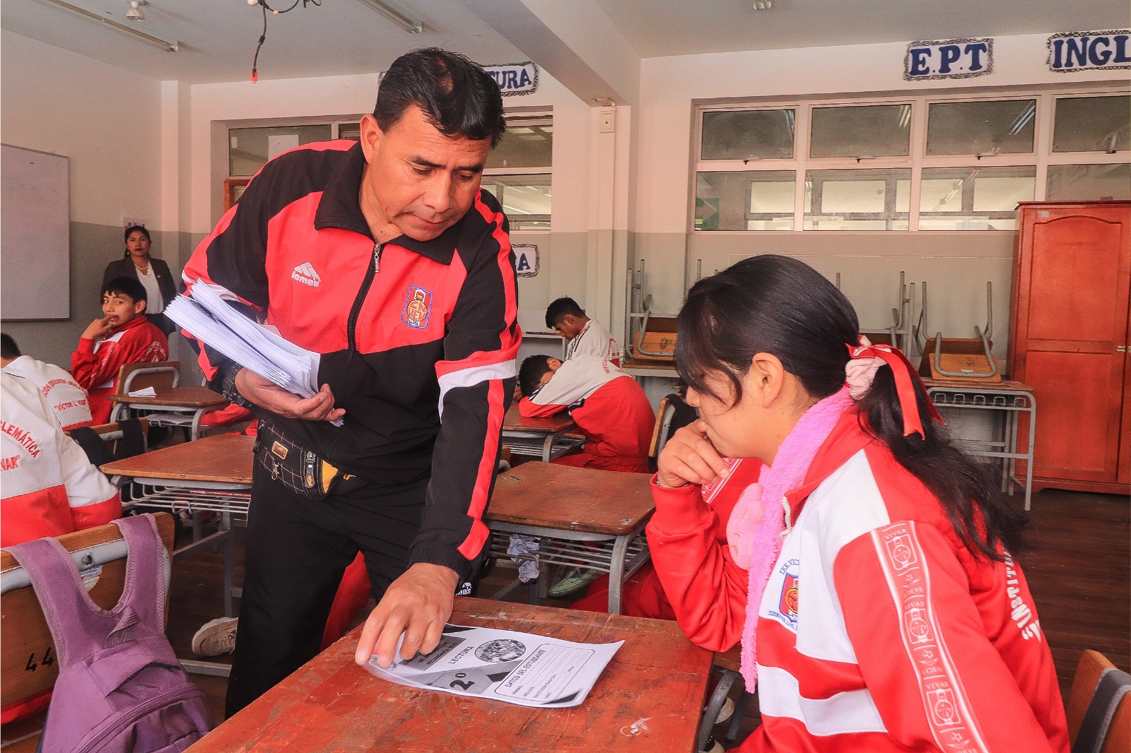 MÁS DE NUEVE MIL ESTUDIANTES EN HUAMALÍES DEMUESTRAN SUS APRENDIZAJES EN EVALUACIÓN DE LOGROS 2025