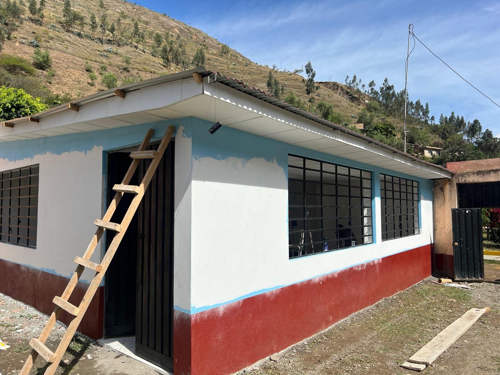 PROGRAMA “MI COLE SEGURO” DEL GOBIERNO REGIONAL INVIRTIÓ 241,500.00 EN LA PROVINCIA DE AMBO PARA MEJORAR II.EE