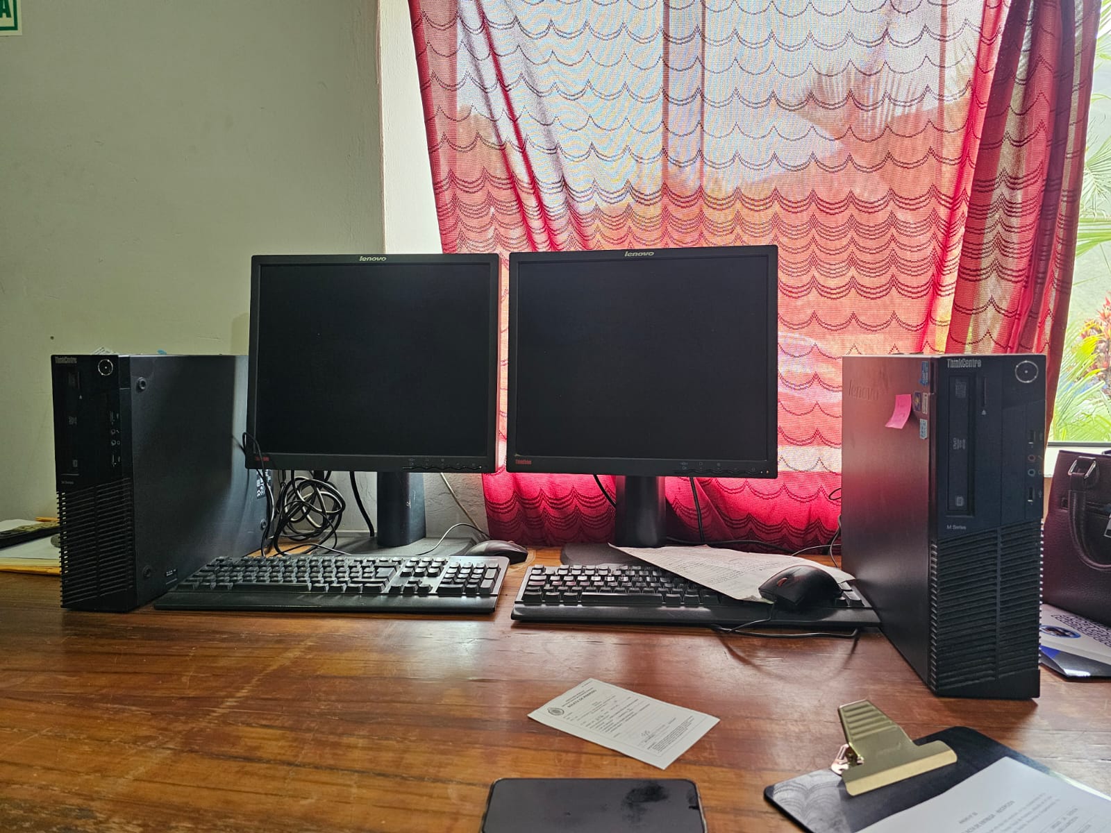 Impulsan la educación digital en Lauricocha con donación de equipos de cómputo