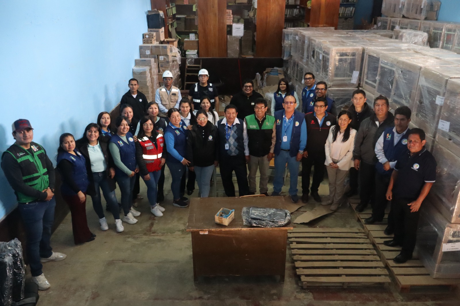 GOREHCO ENTREGA CERCA DE 2 MIL MOBILIARIOS ESCOLARES A LA UGEL PACHITEA