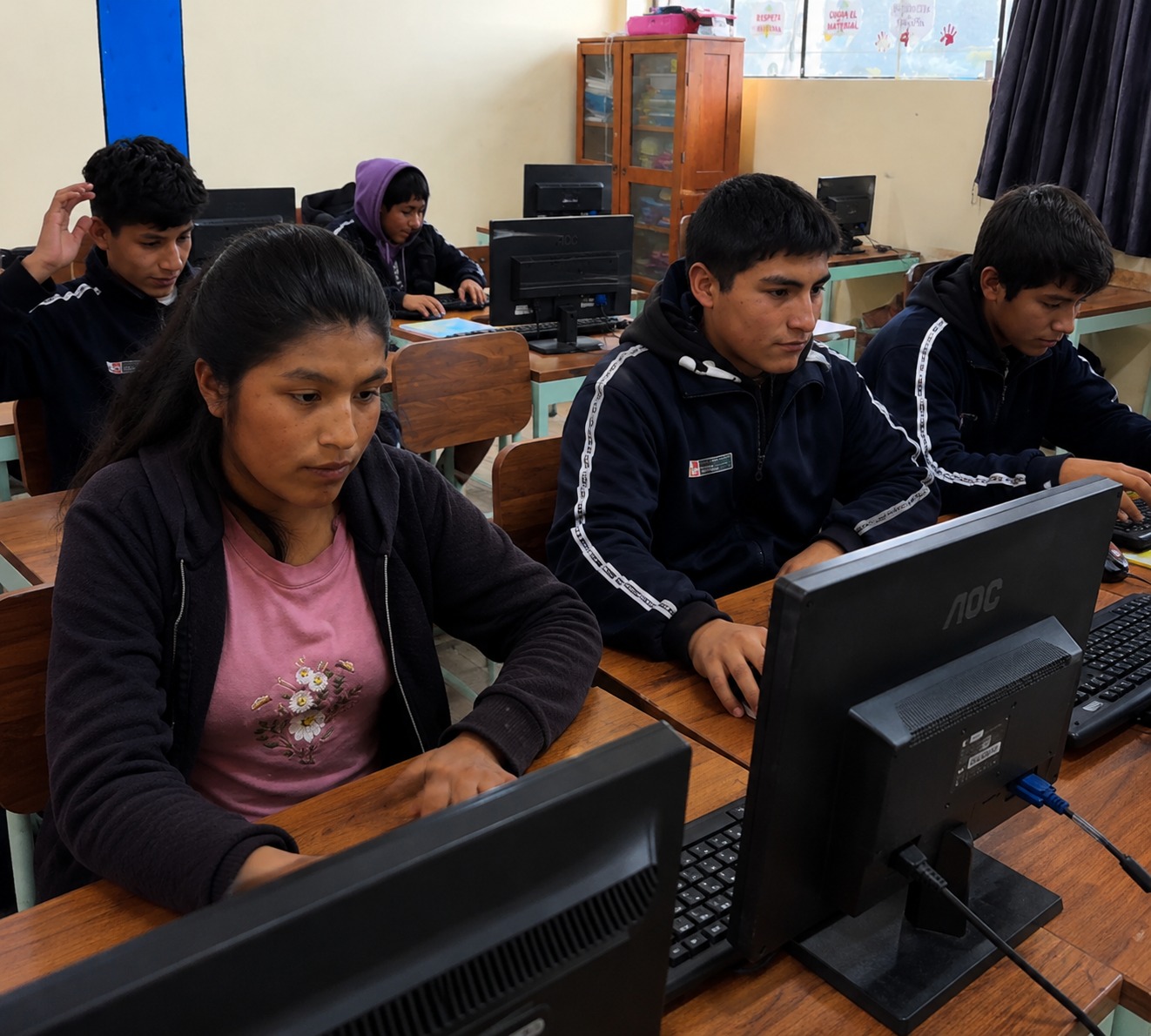 UGEL HUACAYBAMBA ALCANZA EL 98 % DE COBERTURA DE INTERNET EN INSTITUCIONES EDUCATIVAS DE LA PROVINCIA