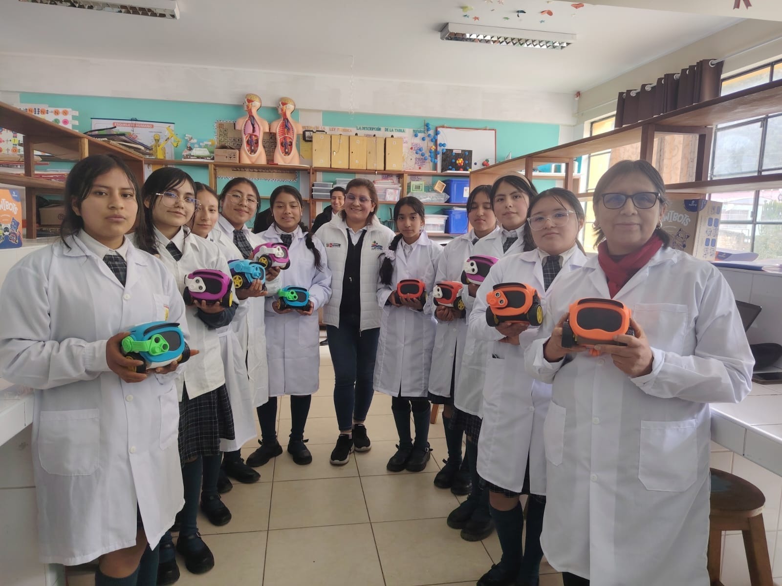 DRE HUÁNUCO IMPULSA LA ROBÓTICA EDUCATIVA EN DOS DE MAYO